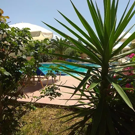 Giorgos Apartahotel 3*