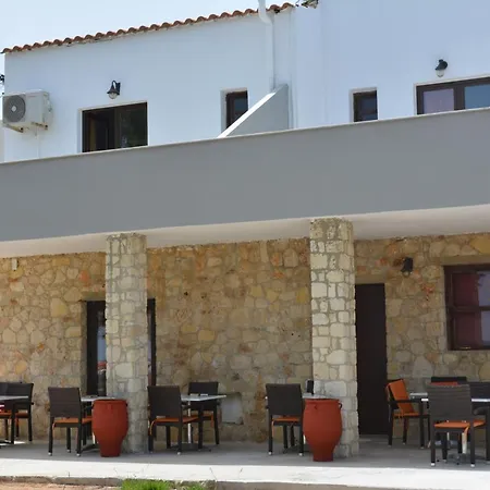 Apartahotel Giorgos Platanés