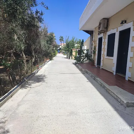 Apartahotel Giorgos 3*