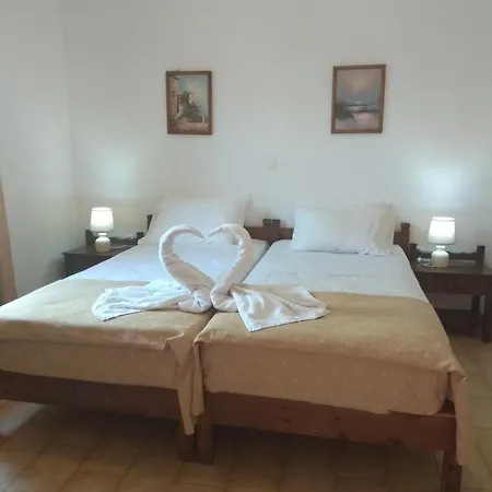 Giorgos Apartahotel Platanés